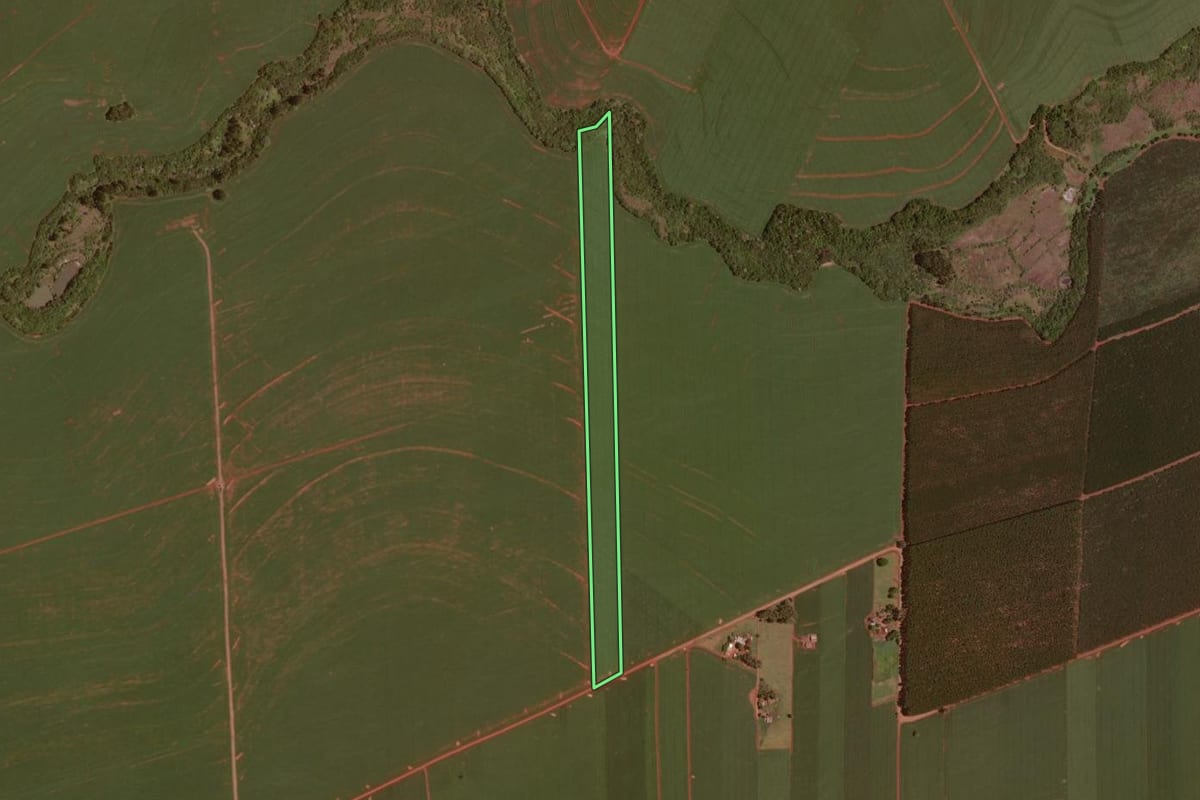 Imagem de satélite do imóvel rural em Juranda (PR), com o contorno declarado no CAR desenhado por cima.