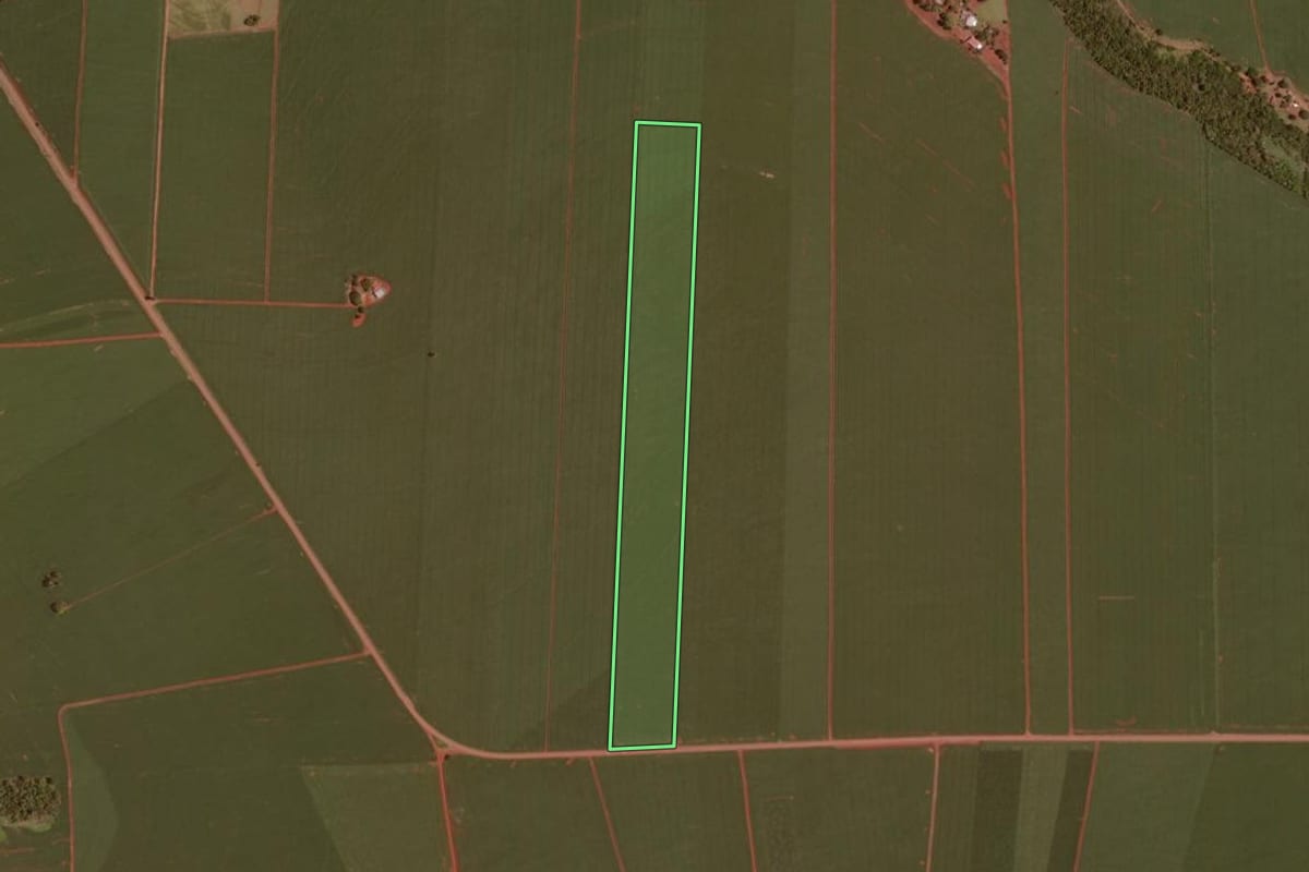 Imagem de satélite do imóvel rural em Juranda (PR), com o contorno declarado no CAR desenhado por cima.
