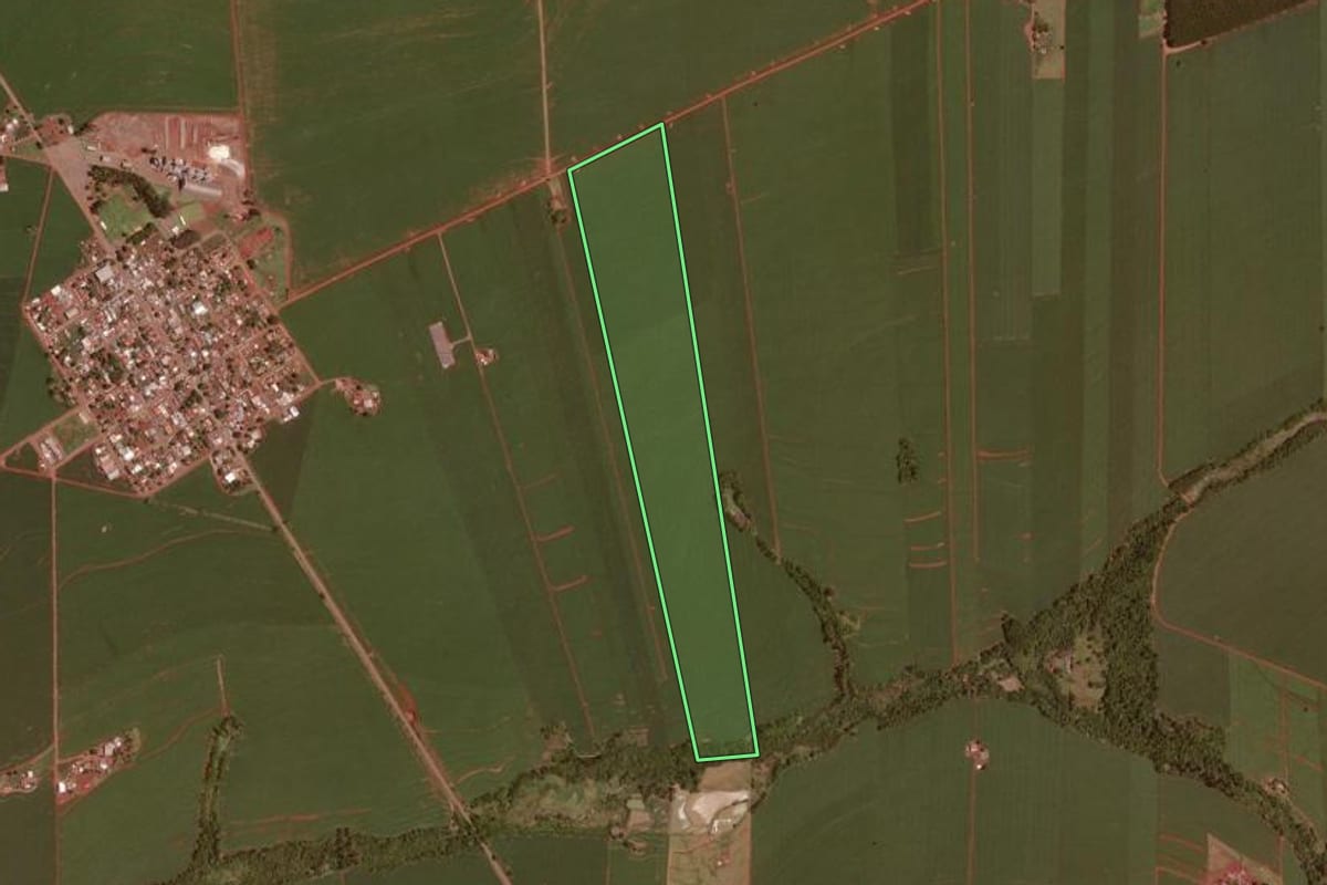 Imagem de satélite do imóvel rural em Juranda (PR), com o contorno declarado no CAR desenhado por cima.