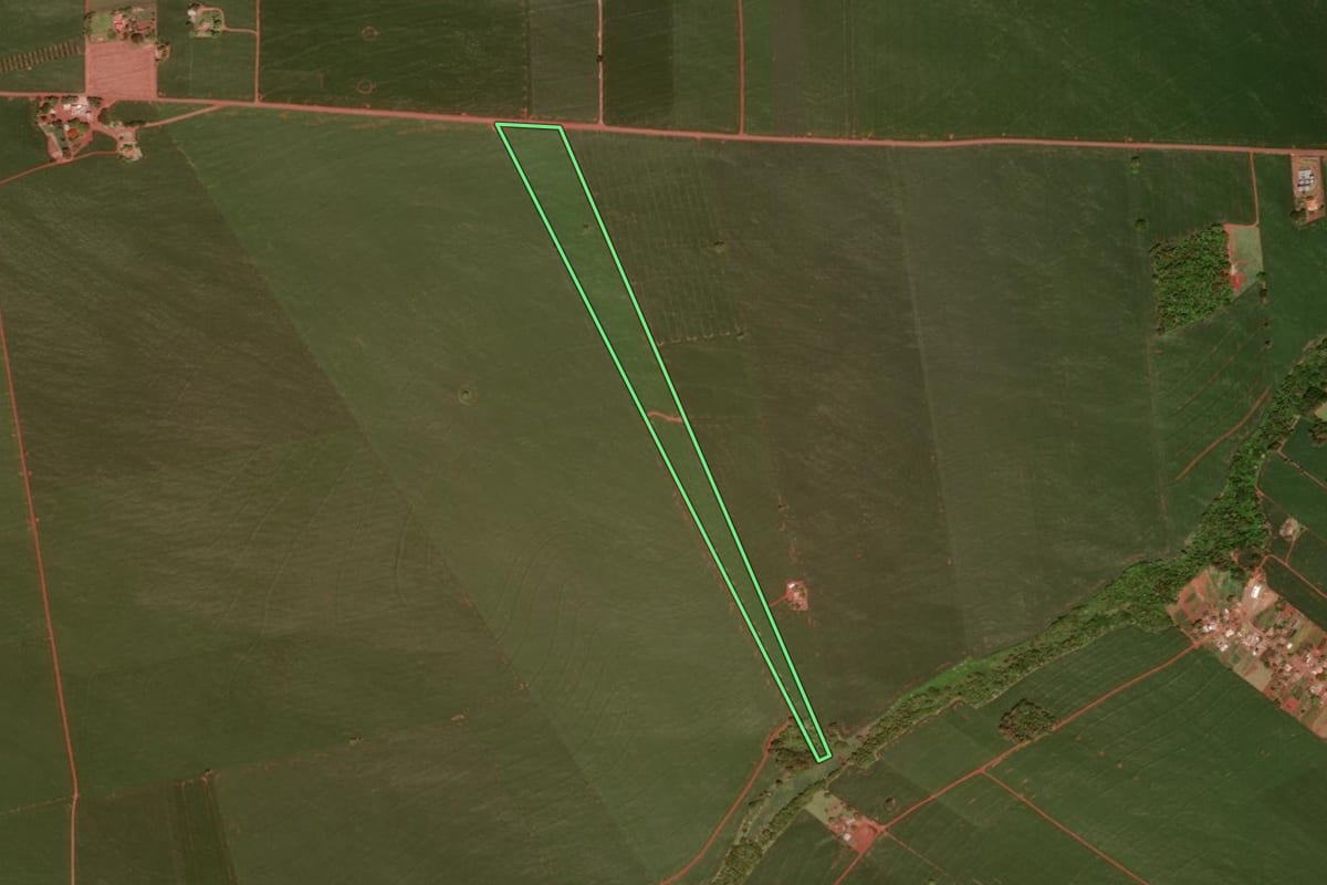Imagem de satélite do imóvel rural em Juranda (PR), com o contorno declarado no CAR desenhado por cima.