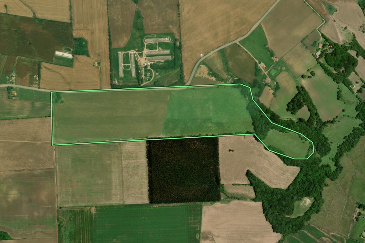 Imagem de satélite do imóvel rural em Lapa (PR), com o contorno declarado no CAR desenhado por cima.