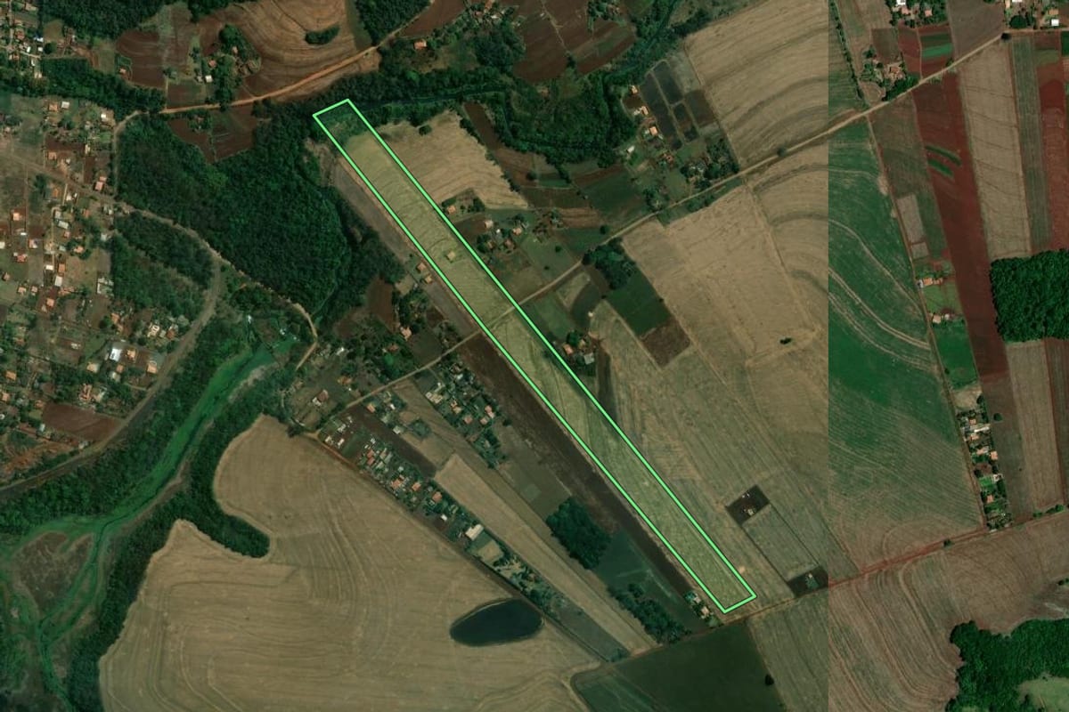 Imagem de satélite do imóvel rural em Londrina (PR), com o contorno declarado no CAR desenhado por cima.