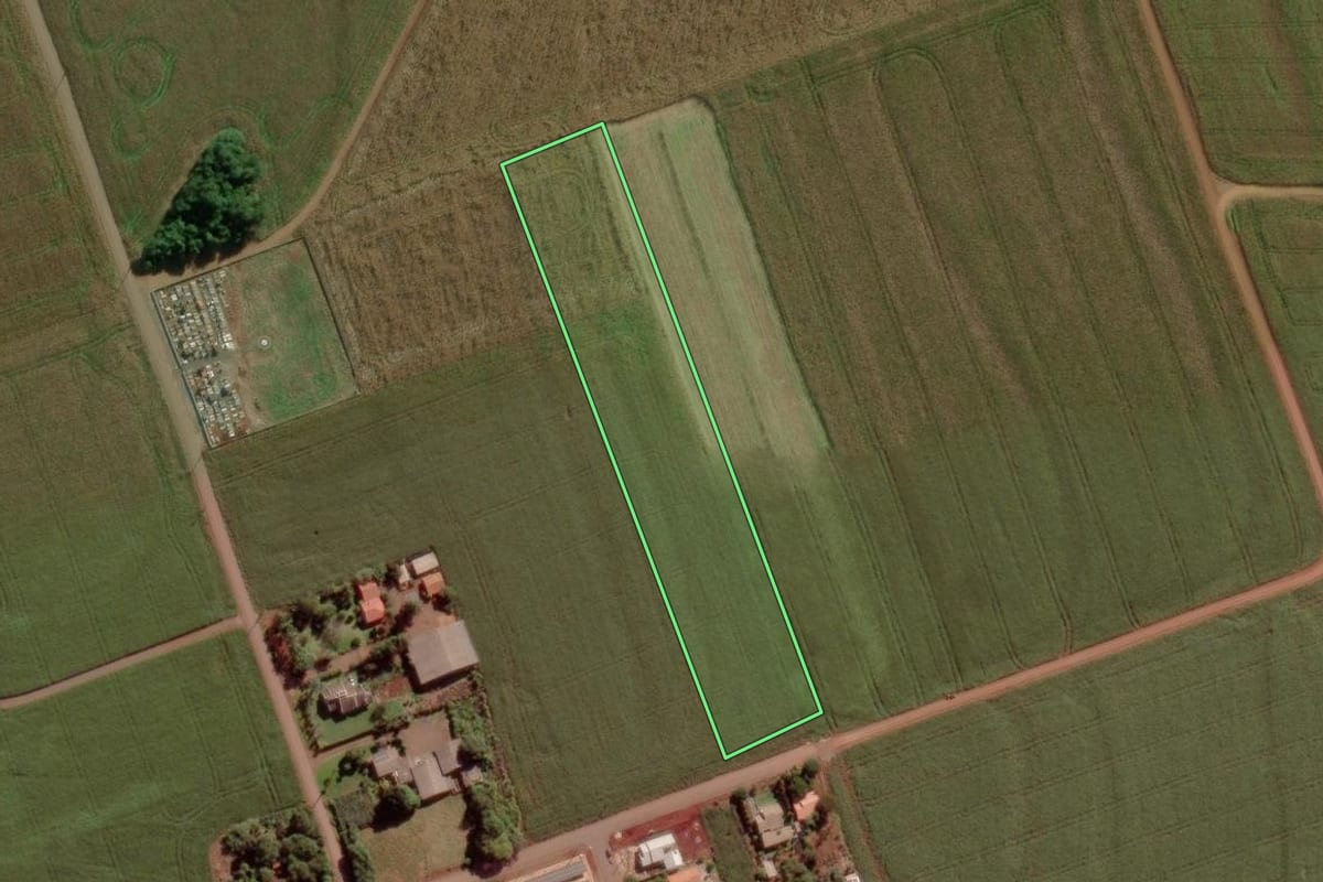 Imagem de satélite do imóvel rural em Marechal Cândido Rondon (PR), com o contorno declarado no CAR desenhado por cima.