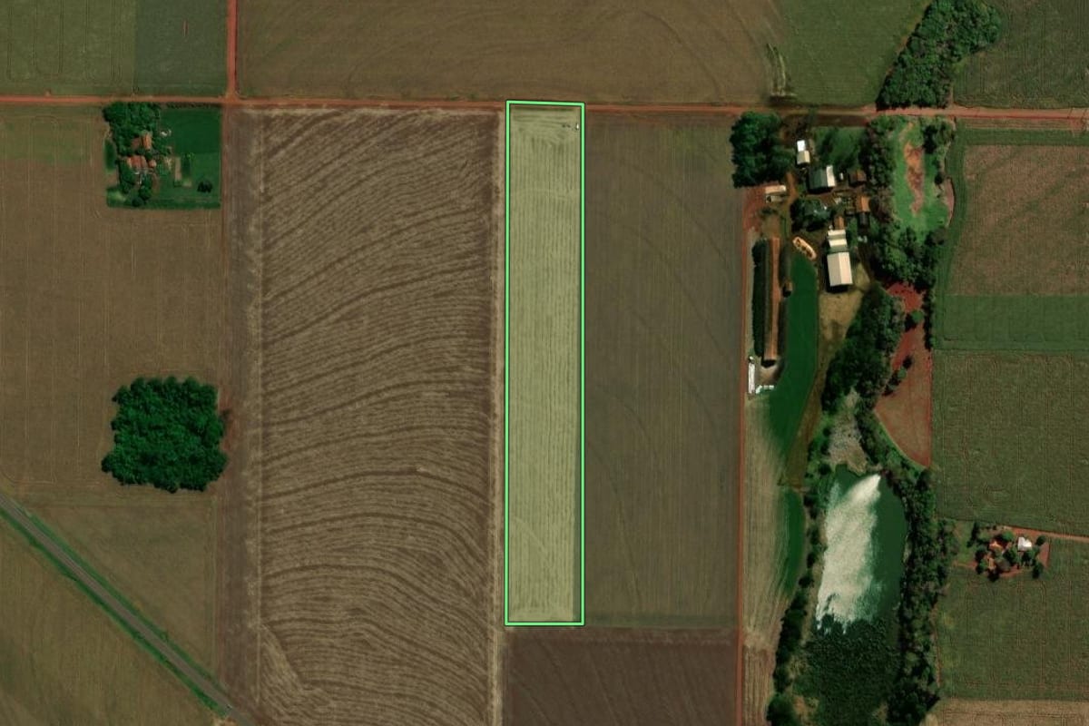 Imagem de satélite do imóvel rural em Maripá (PR), com o contorno declarado no CAR desenhado por cima.