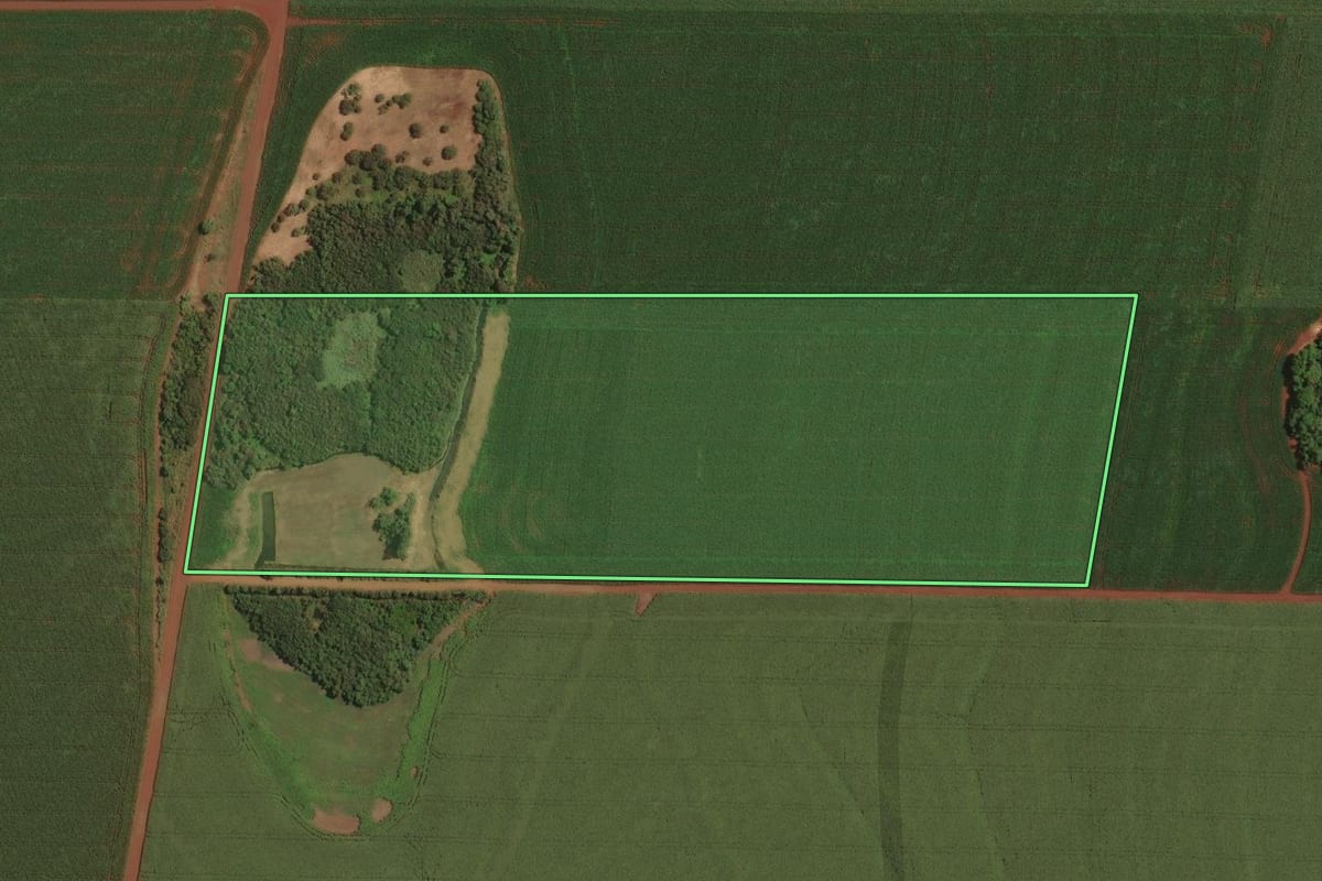 Imagem de satélite do imóvel rural em Maripá (PR), com o contorno declarado no CAR desenhado por cima.