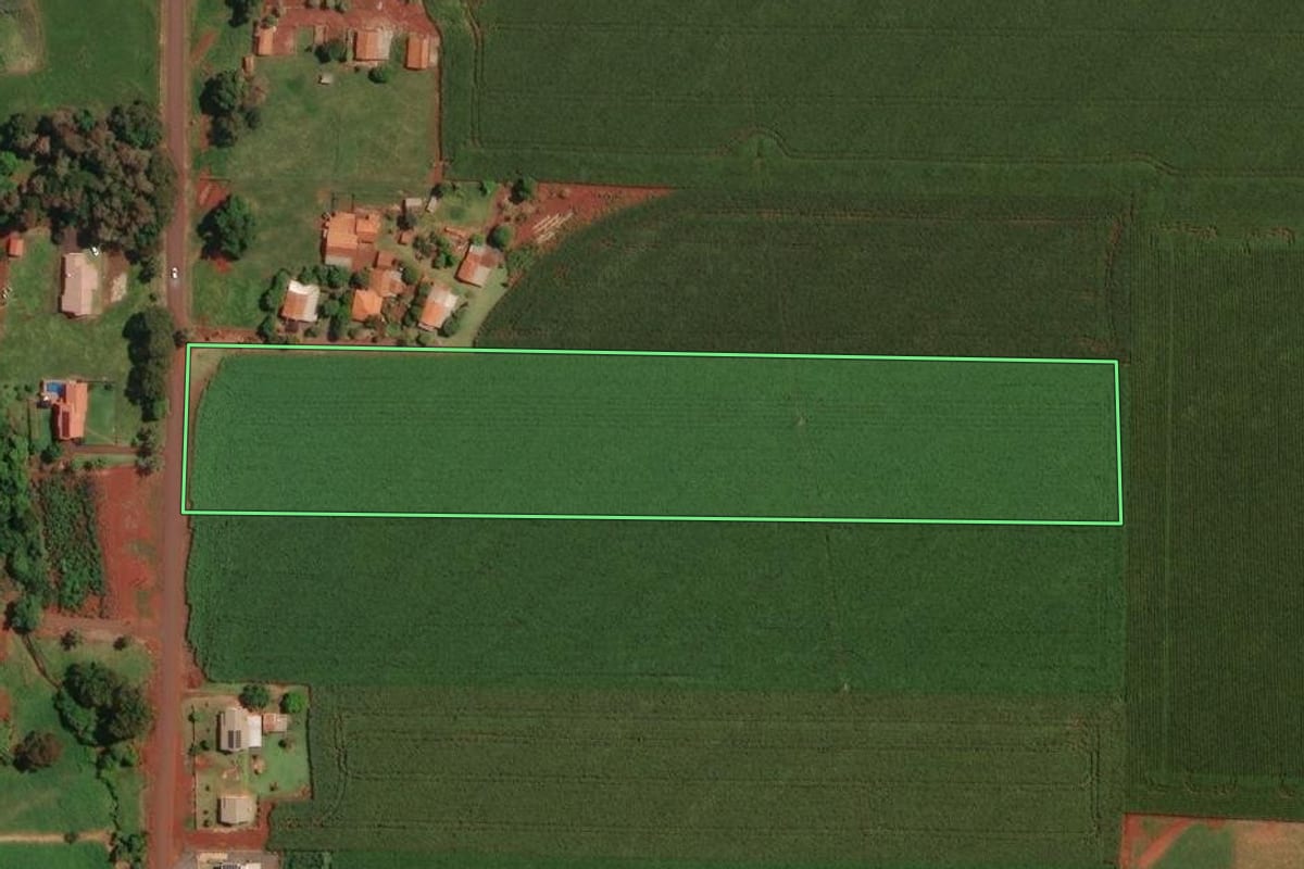 Imagem de satélite do imóvel rural em Maripá (PR), com o contorno declarado no CAR desenhado por cima.