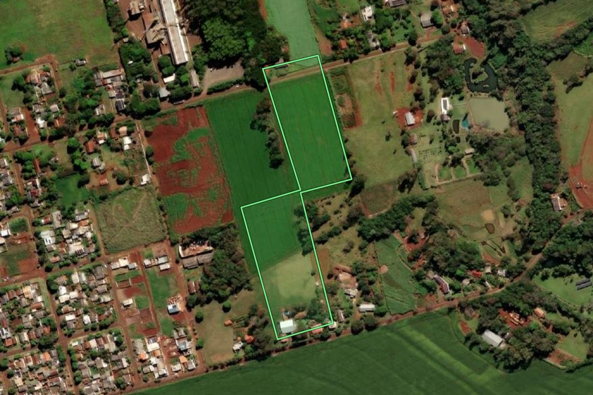Imagem de satélite do imóvel rural em Medianeira (PR), com o contorno declarado no CAR desenhado por cima.