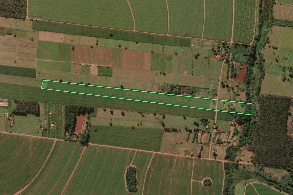 Imagem de satélite do imóvel rural em Miraselva (PR), com o contorno declarado no CAR desenhado por cima.