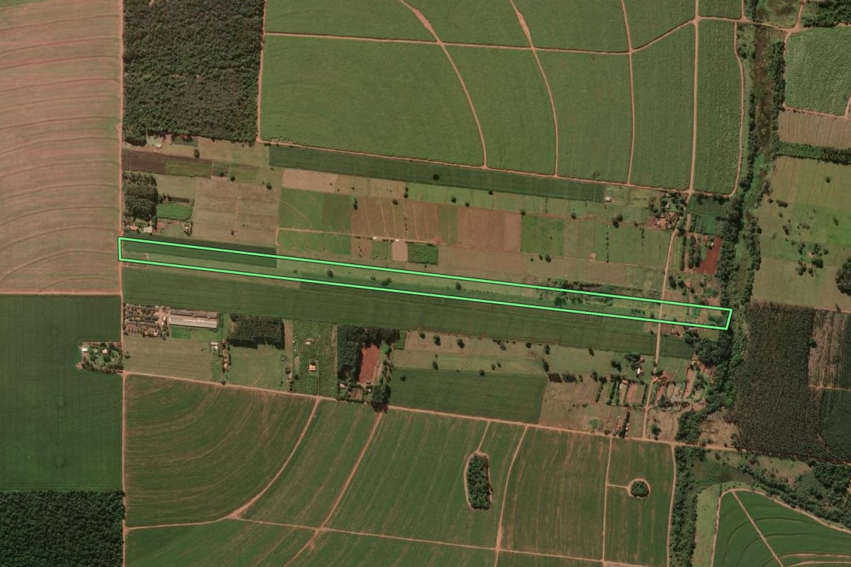 Imagem de satélite do imóvel rural em Miraselva (PR), com o contorno declarado no CAR desenhado por cima.