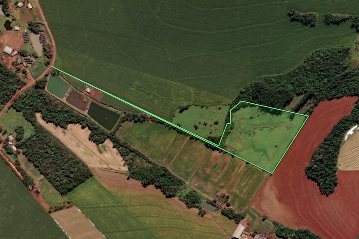 Imagem de satélite do imóvel rural em Missal (PR), com o contorno declarado no CAR desenhado por cima.