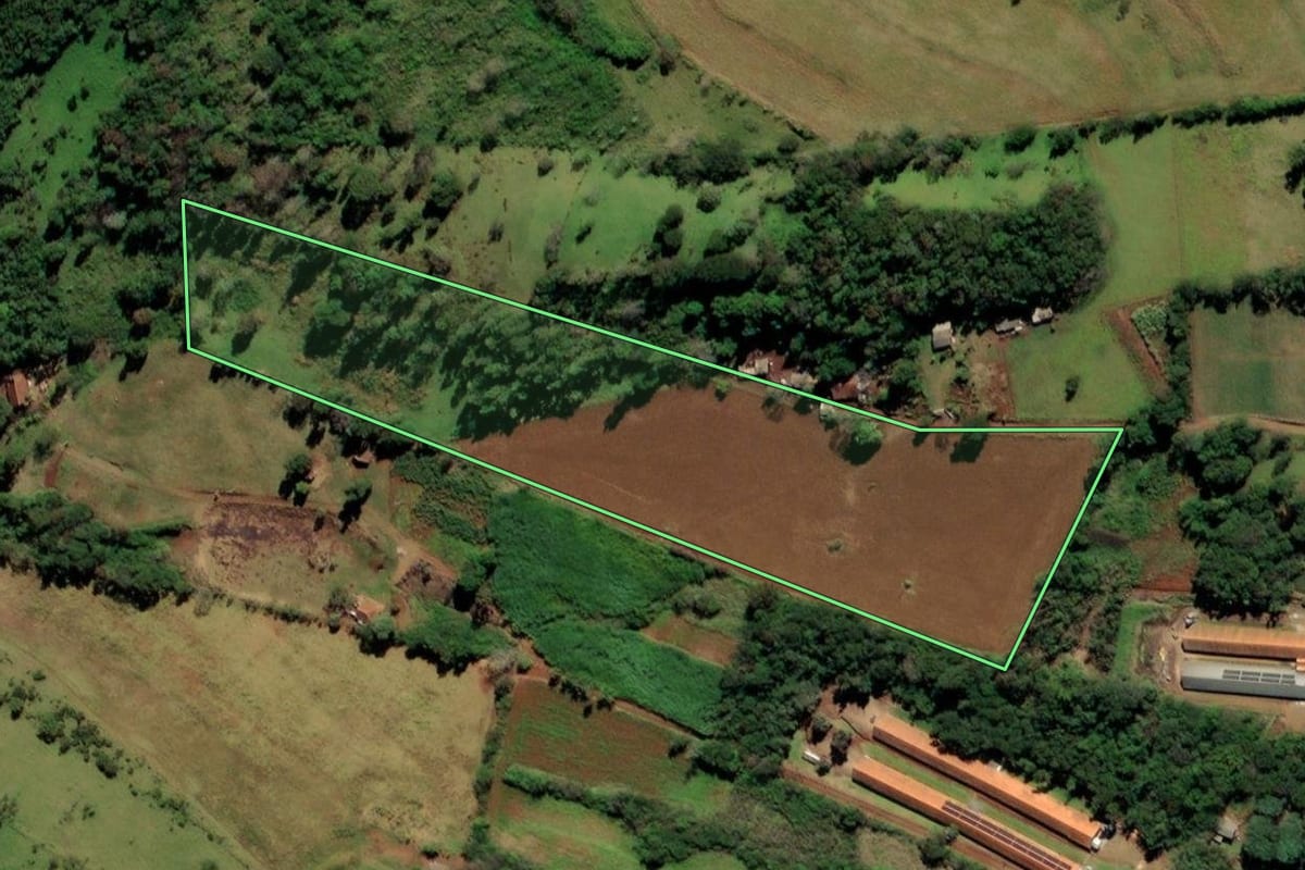 Imagem de satélite do imóvel rural em Missal (PR), com o contorno declarado no CAR desenhado por cima.