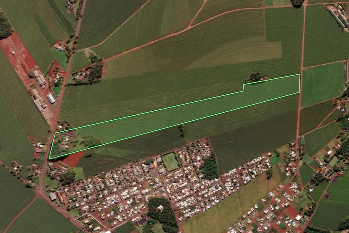 Imagem de satélite do imóvel rural em Missal (PR), com o contorno declarado no CAR desenhado por cima.