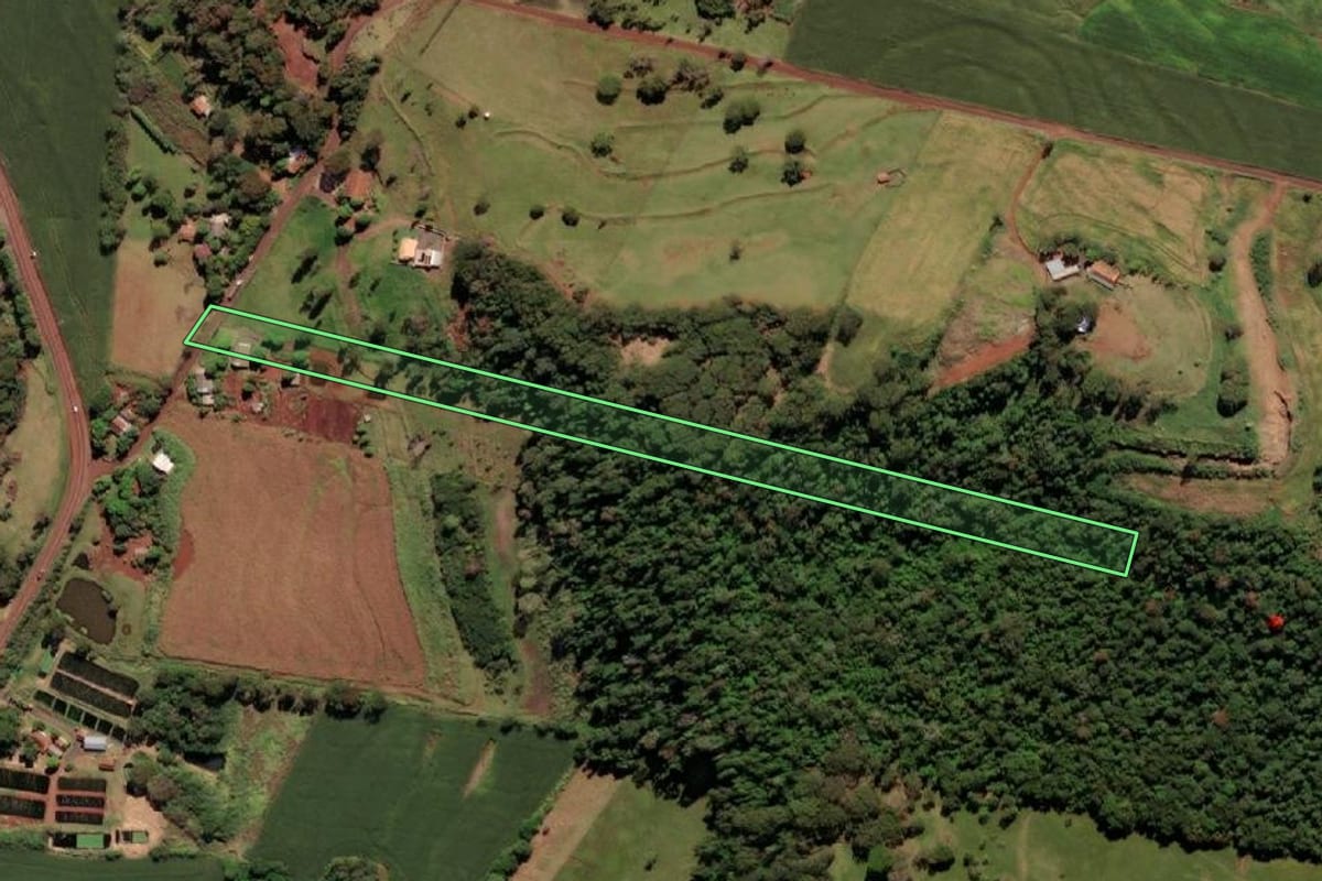 Imagem de satélite do imóvel rural em Missal (PR), com o contorno declarado no CAR desenhado por cima.