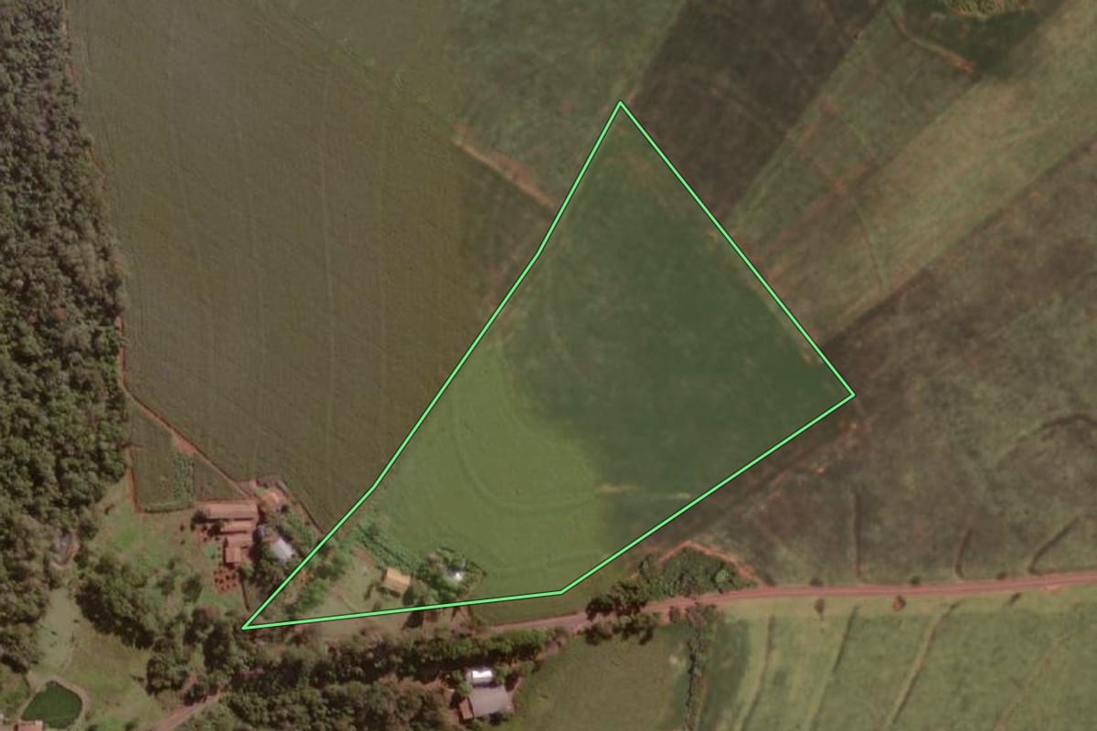 Imagem de satélite do imóvel rural em Missal (PR), com o contorno declarado no CAR desenhado por cima.