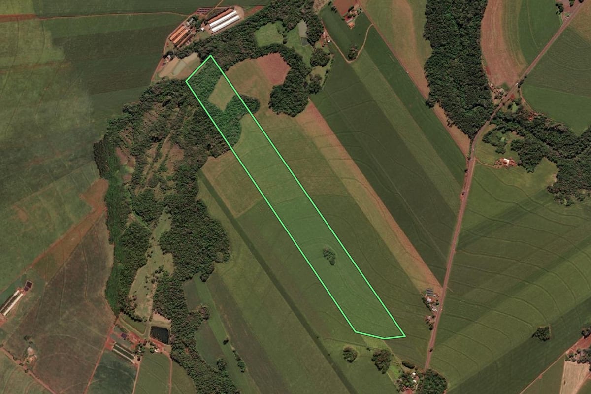 Imagem de satélite do imóvel rural em Missal (PR), com o contorno declarado no CAR desenhado por cima.