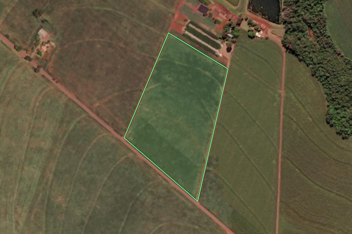 Imagem de satélite do imóvel rural em Missal (PR), com o contorno declarado no CAR desenhado por cima.