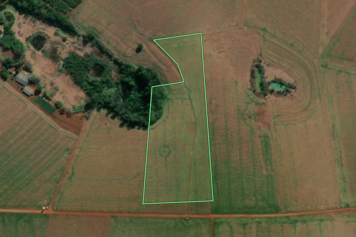 Imagem de satélite do imóvel rural em Missal (PR), com o contorno declarado no CAR desenhado por cima.