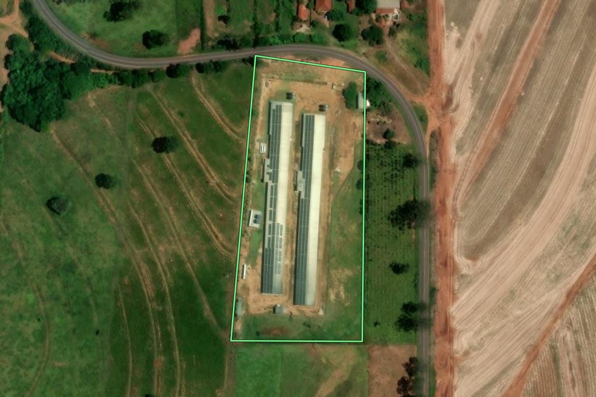 Imagem de satélite do imóvel rural em Nova Olímpia (PR), com o contorno declarado no CAR desenhado por cima.