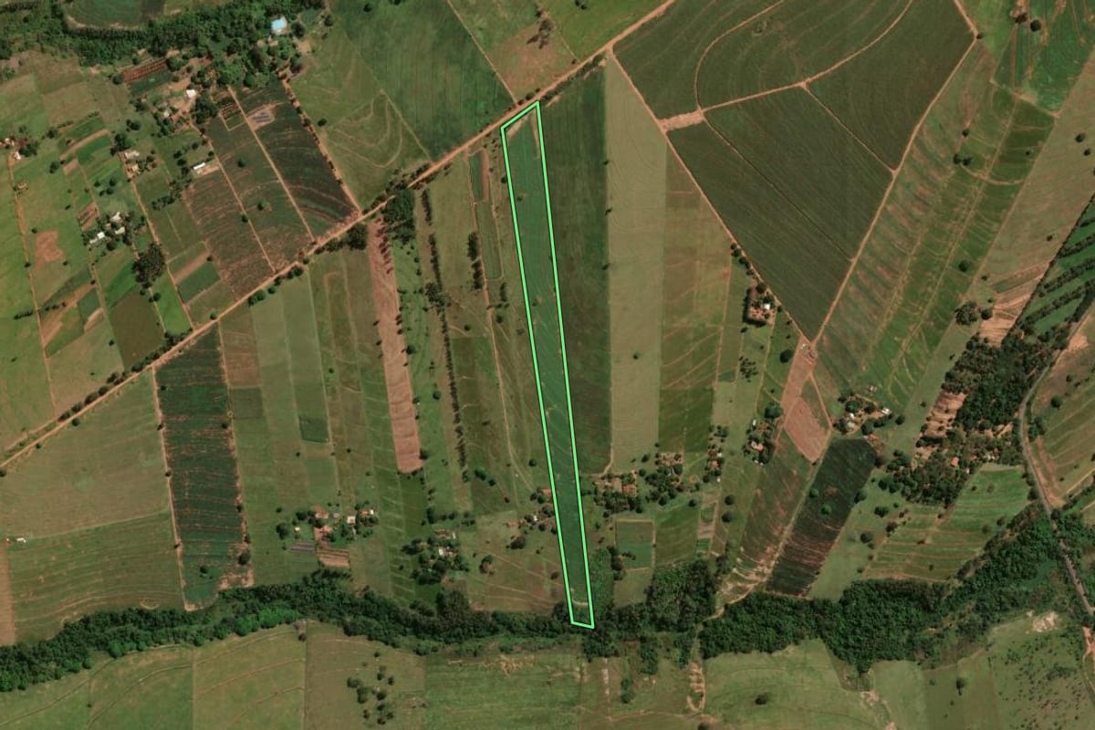 Imagem de satélite do imóvel rural em Nova Olímpia (PR), com o contorno declarado no CAR desenhado por cima.