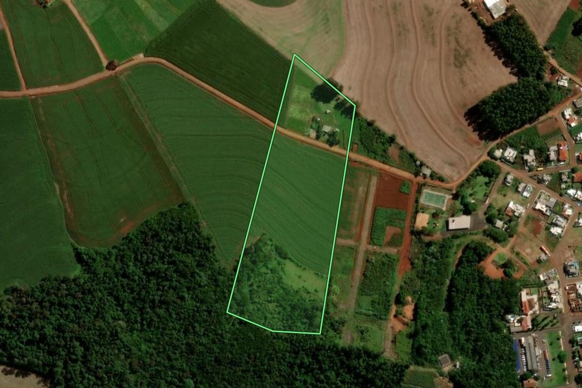 Imagem de satélite do imóvel rural em Nova Prata do Iguaçu (PR), com o contorno declarado no CAR desenhado por cima.