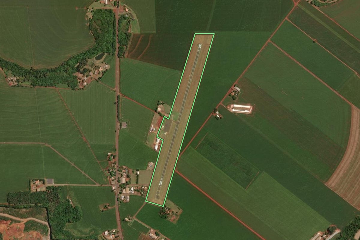 Imagem de satélite do imóvel rural em Palotina (PR), com o contorno declarado no CAR desenhado por cima.