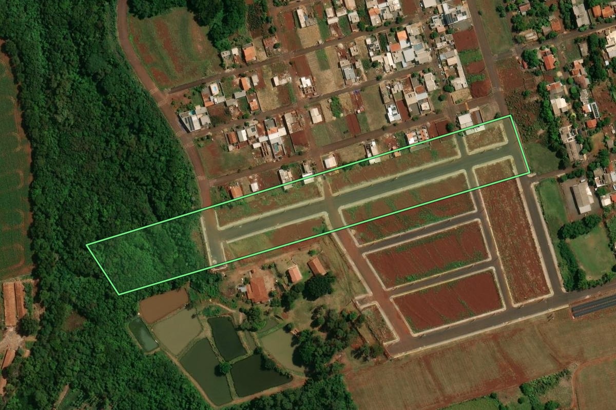 Imagem de satélite do imóvel rural em Palotina (PR), com o contorno declarado no CAR desenhado por cima.