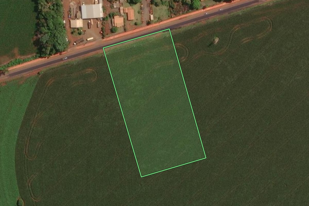 Imagem de satélite do imóvel rural em Palotina (PR), com o contorno declarado no CAR desenhado por cima.