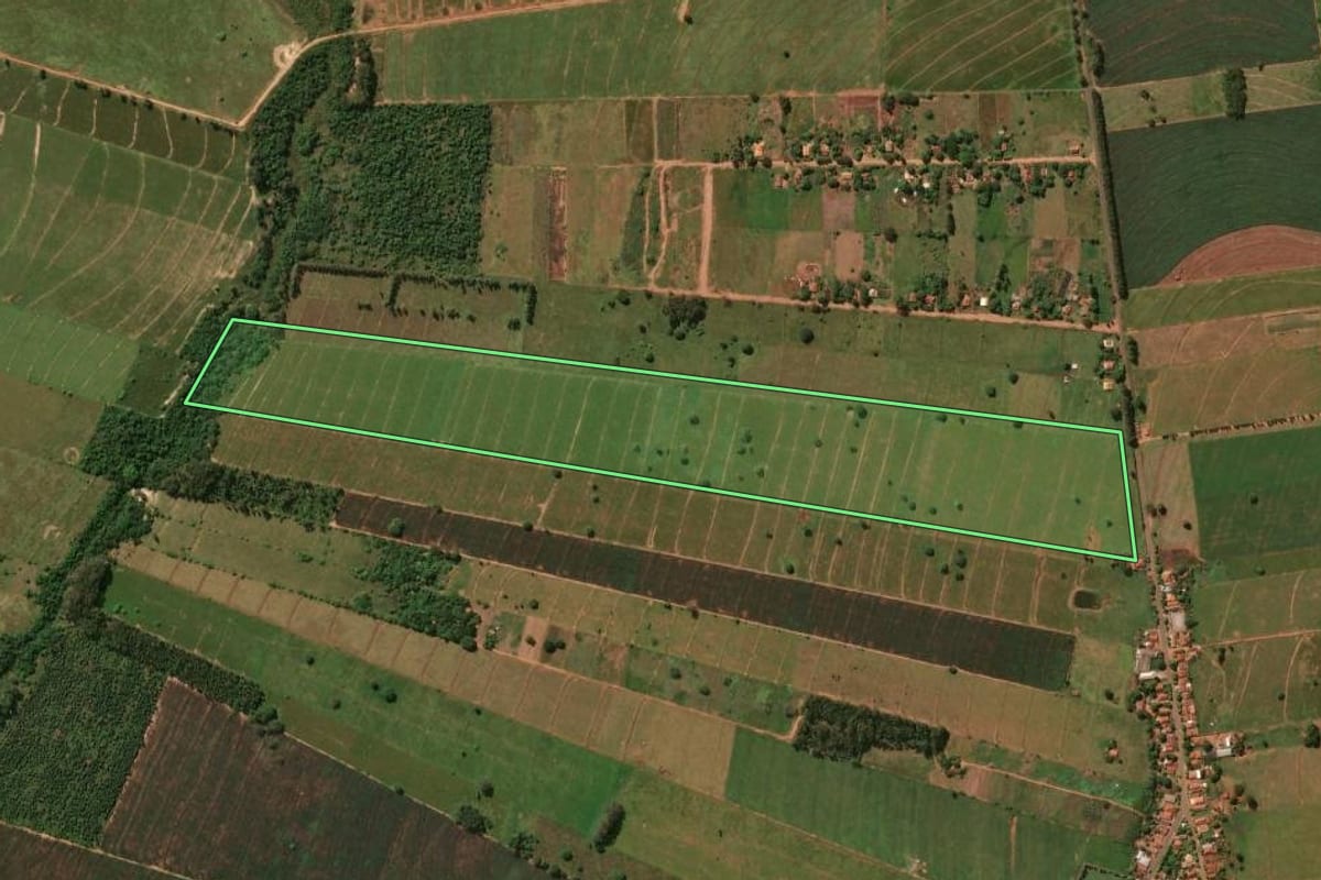 Imagem de satélite do imóvel rural em Planaltina do Paraná (PR), com o contorno declarado no CAR desenhado por cima.