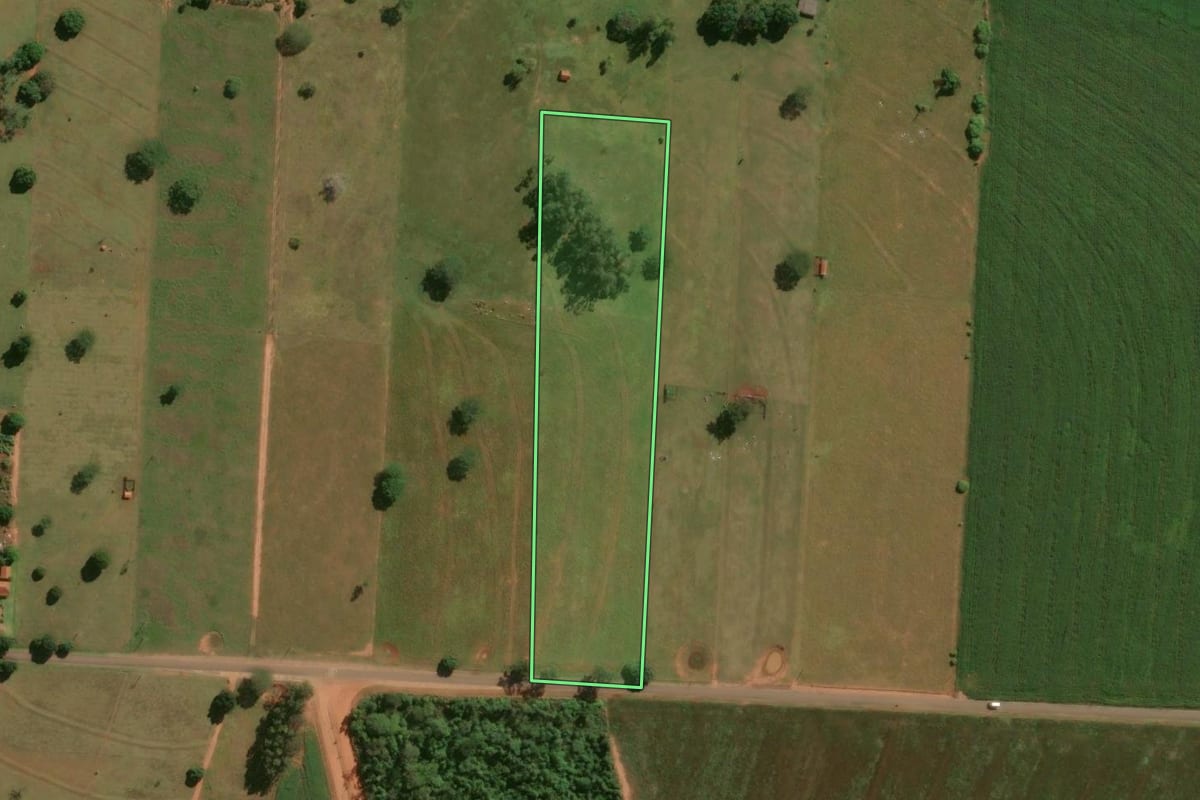 Imagem de satélite do imóvel rural em Santa Isabel do Ivaí (PR), com o contorno declarado no CAR desenhado por cima.