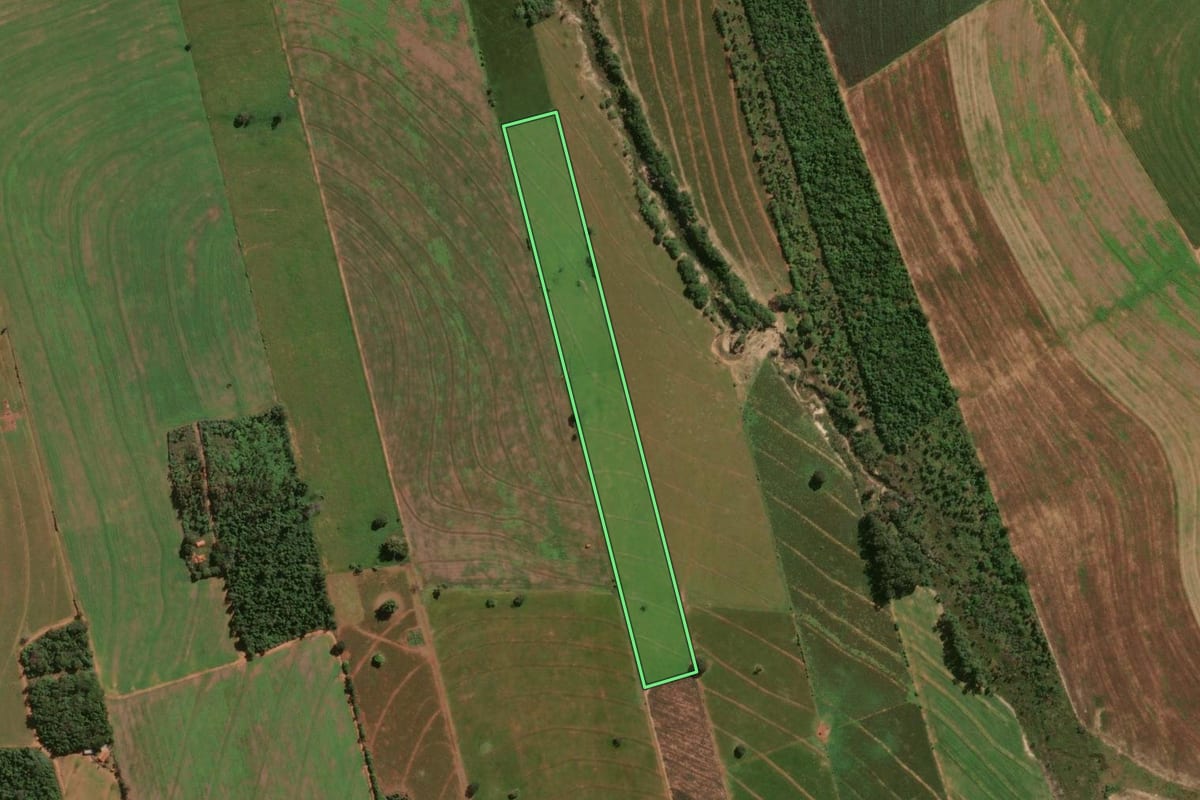 Imagem de satélite do imóvel rural em Santa Isabel do Ivaí (PR), com o contorno declarado no CAR desenhado por cima.