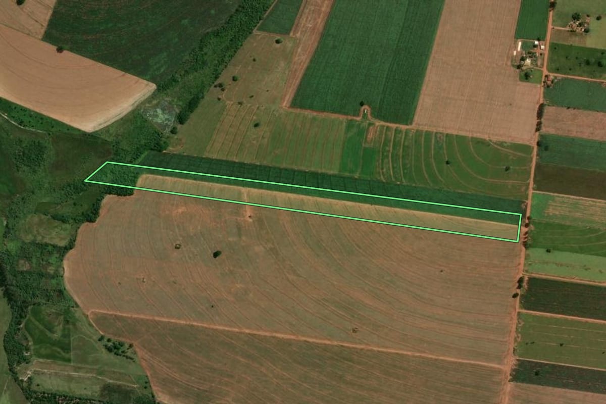 Imagem de satélite do imóvel rural em Santa Isabel do Ivaí (PR), com o contorno declarado no CAR desenhado por cima.