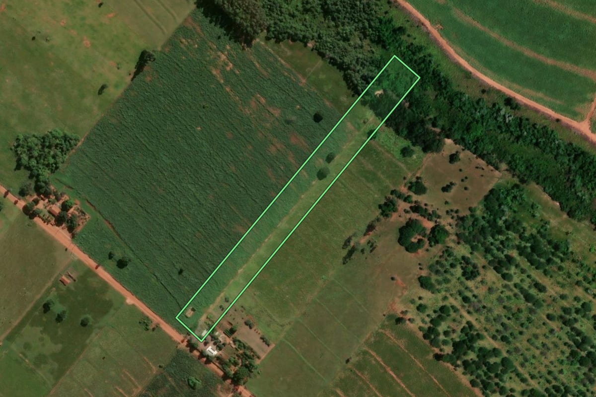 Imagem de satélite do imóvel rural em Santa Isabel do Ivaí (PR), com o contorno declarado no CAR desenhado por cima.