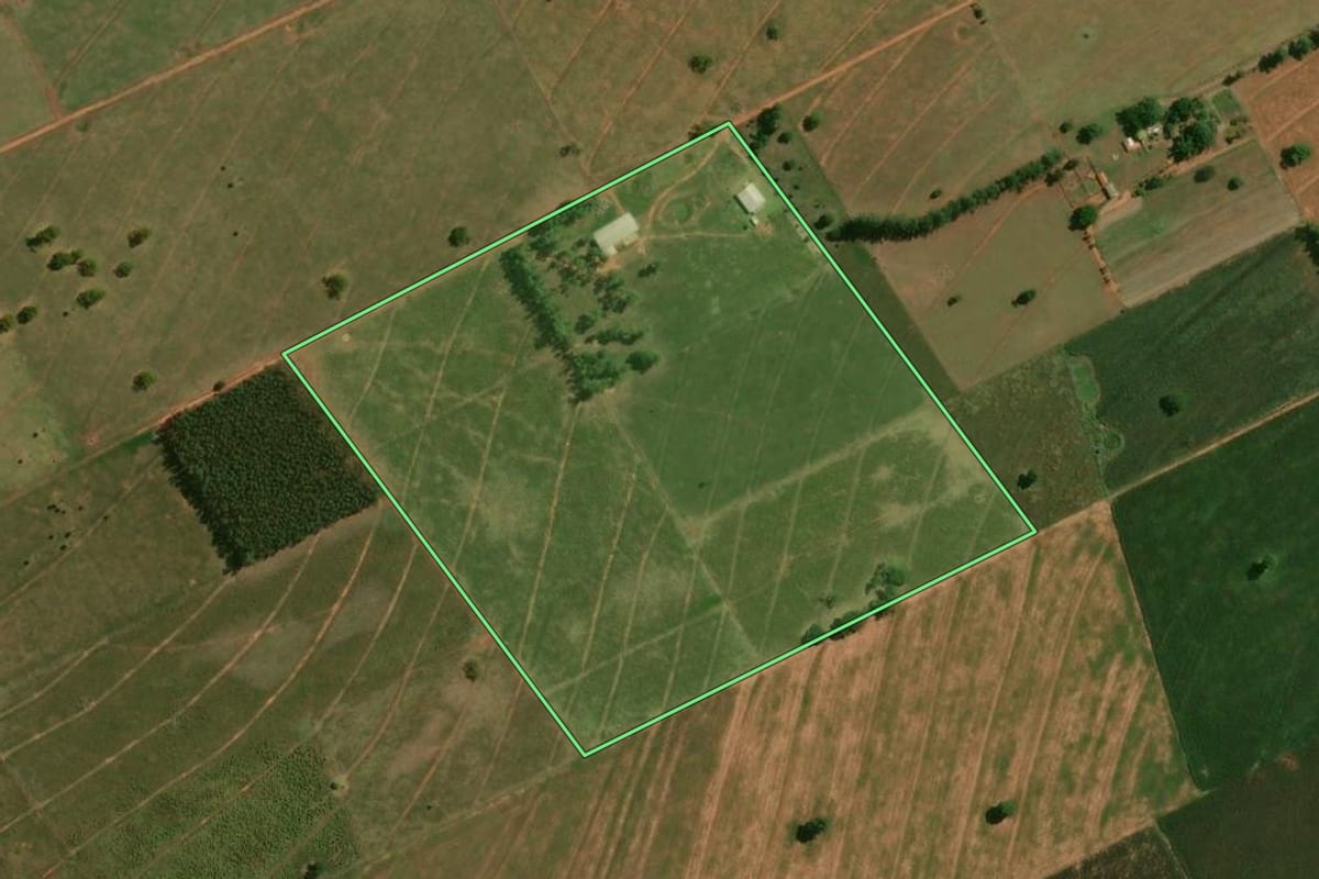 Imagem de satélite do imóvel rural em Santa Isabel do Ivaí (PR), com o contorno declarado no CAR desenhado por cima.