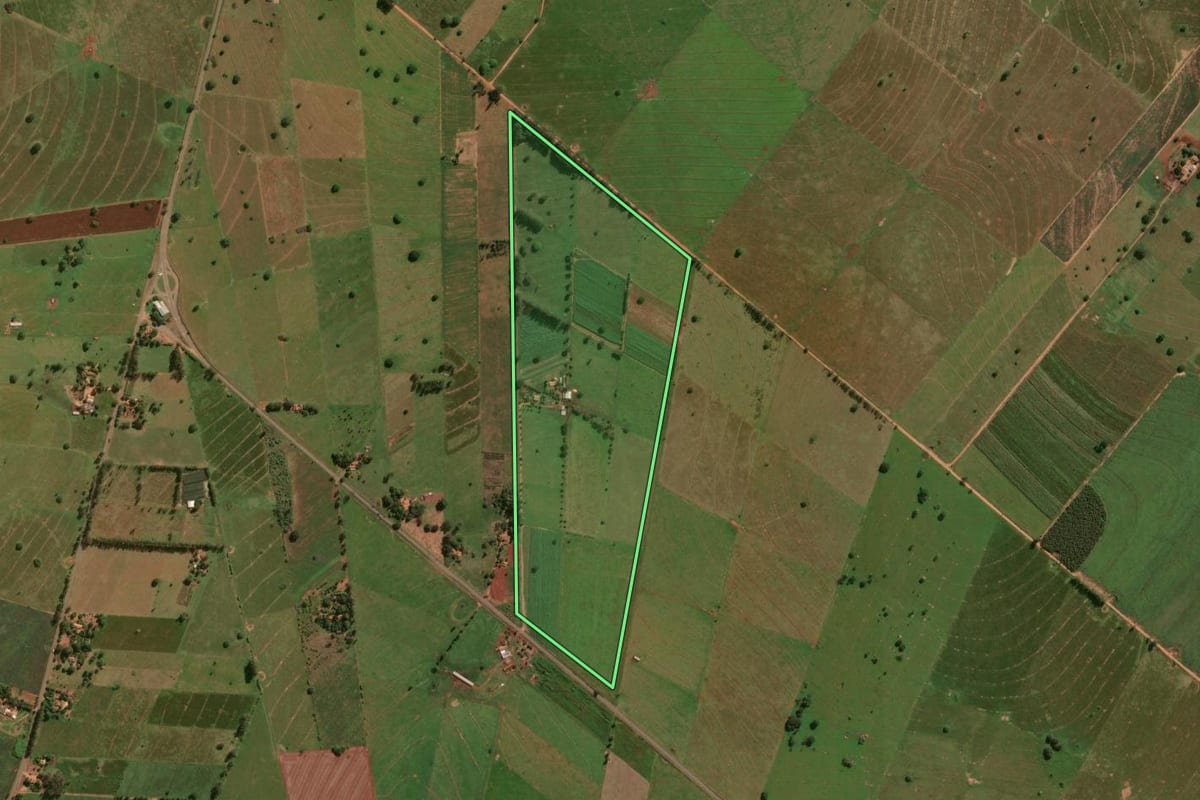 Imagem de satélite do imóvel rural em Santa Isabel do Ivaí (PR), com o contorno declarado no CAR desenhado por cima.