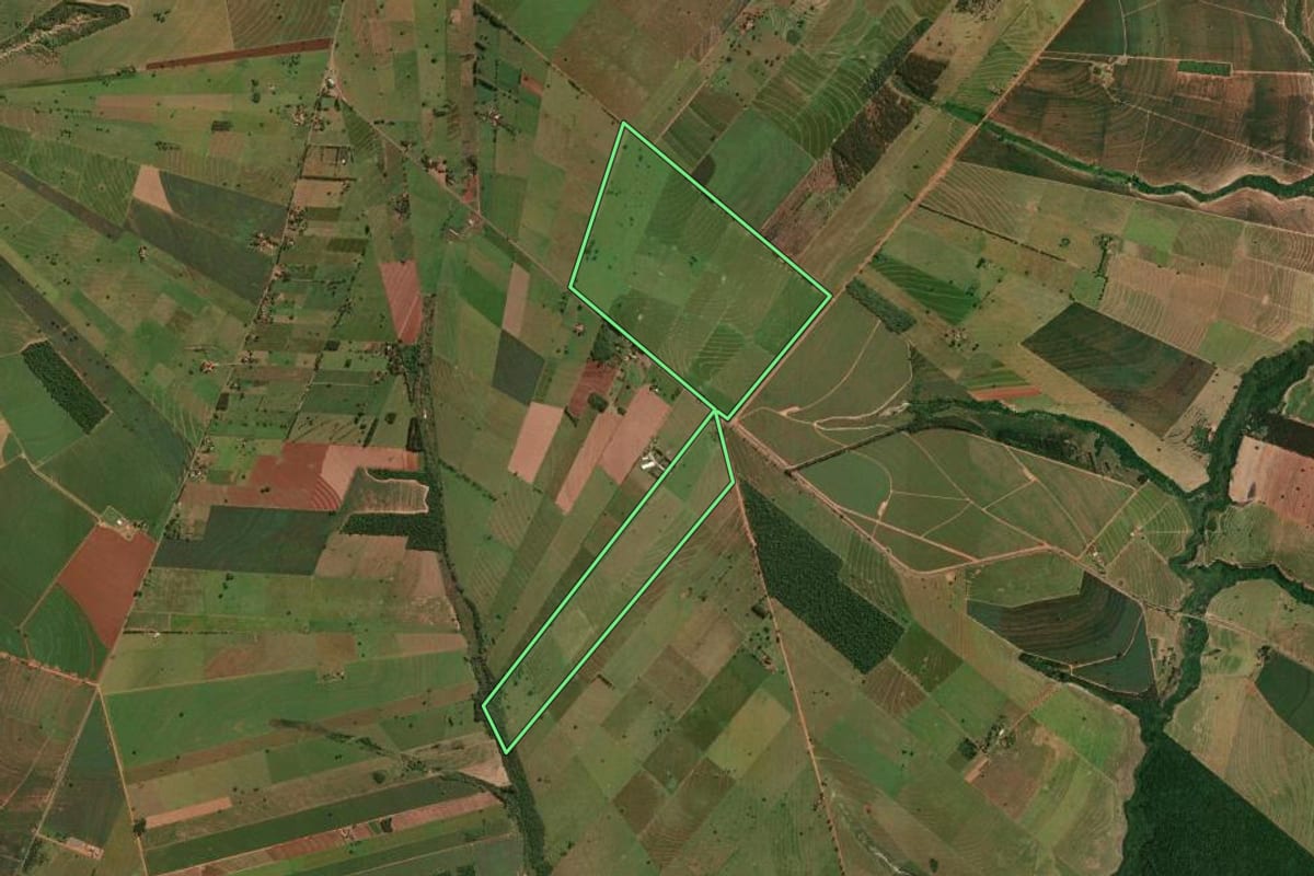 Imagem de satélite do imóvel rural em Santa Isabel do Ivaí (PR), com o contorno declarado no CAR desenhado por cima.