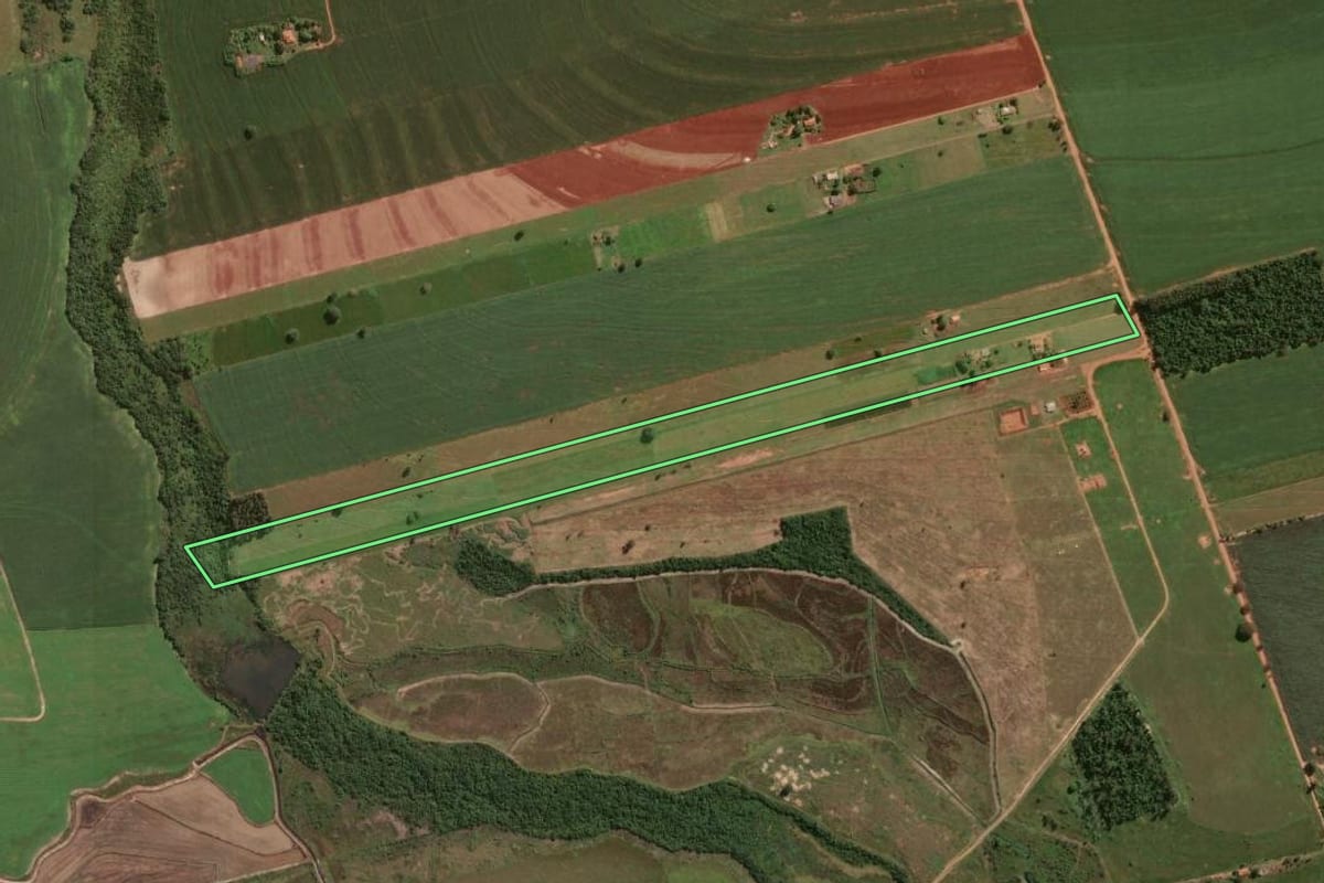 Imagem de satélite do imóvel rural em Santa Isabel do Ivaí (PR), com o contorno declarado no CAR desenhado por cima.