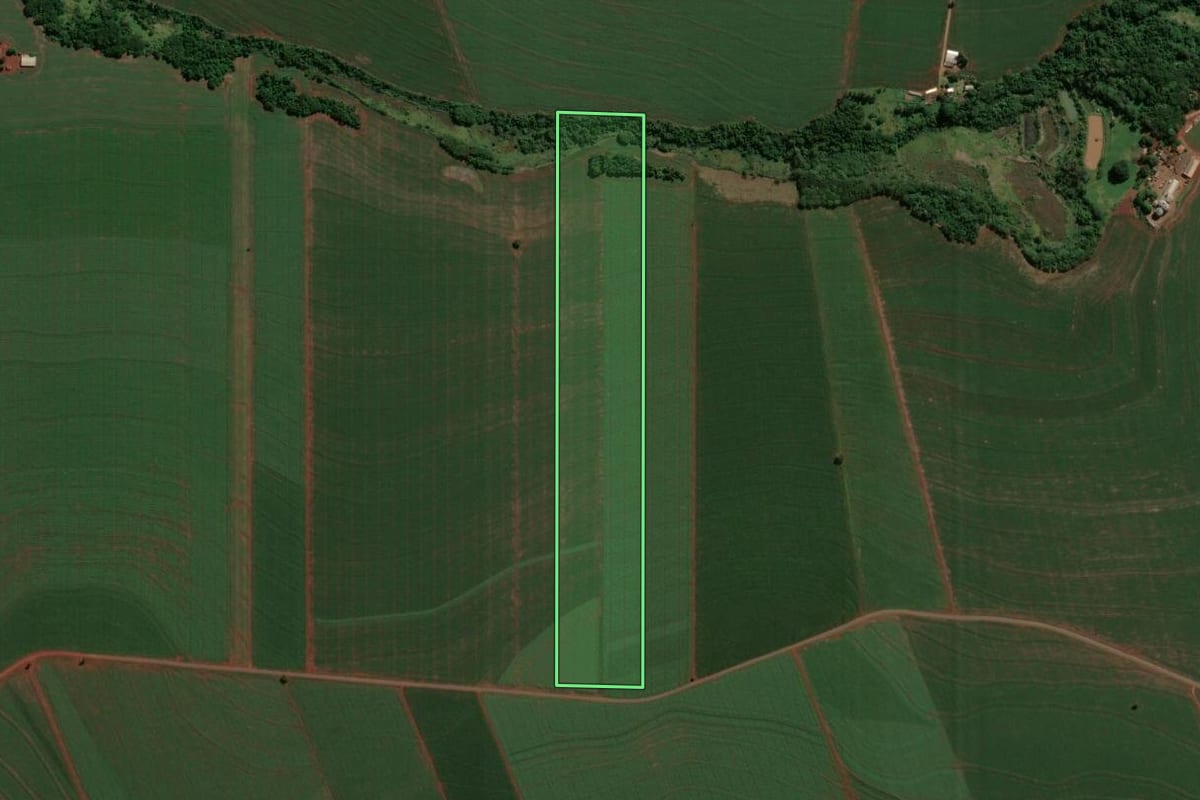Imagem de satélite do imóvel rural em São Jorge do Ivaí (PR), com o contorno declarado no CAR desenhado por cima.