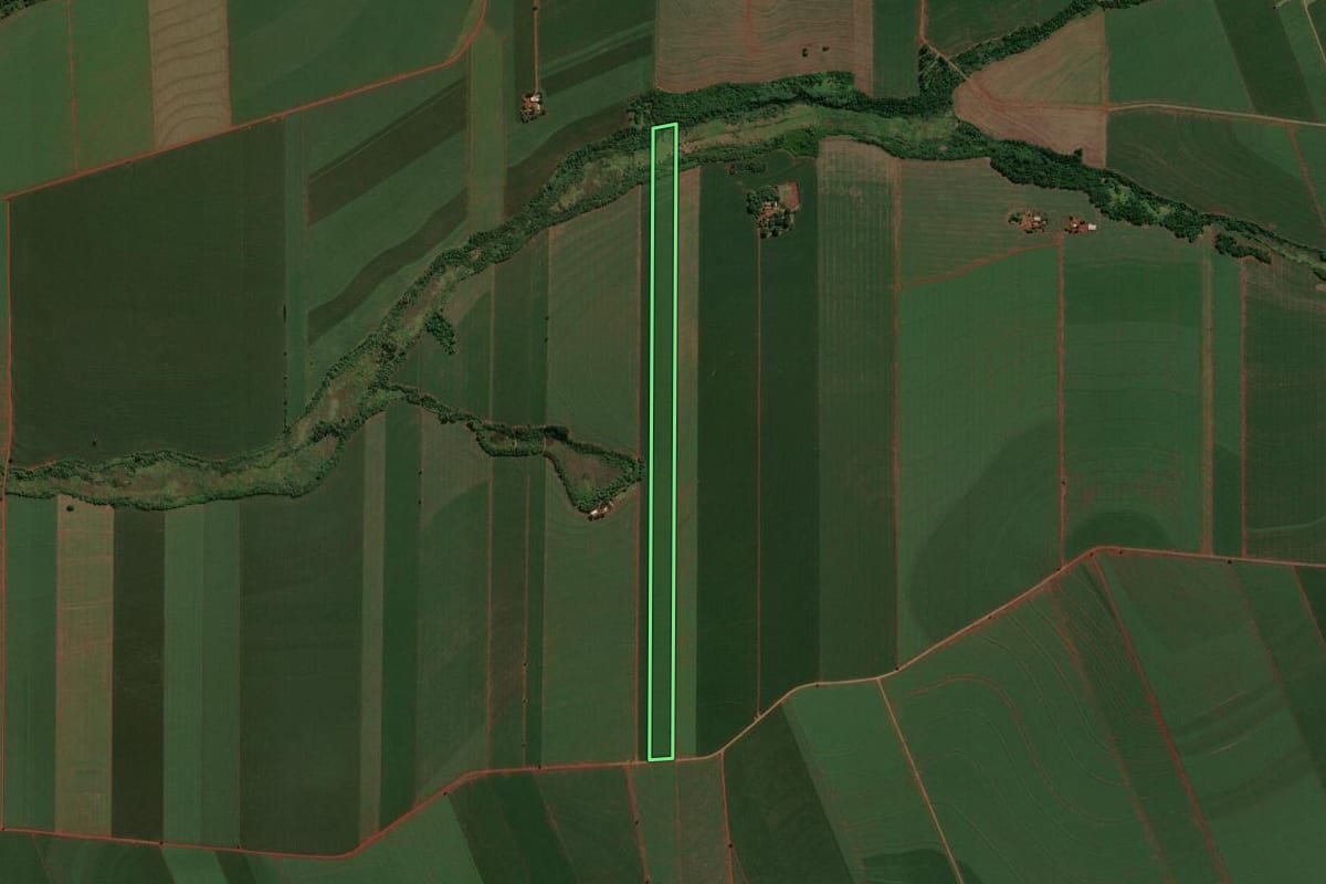 Imagem de satélite do imóvel rural em São Jorge do Ivaí (PR), com o contorno declarado no CAR desenhado por cima.