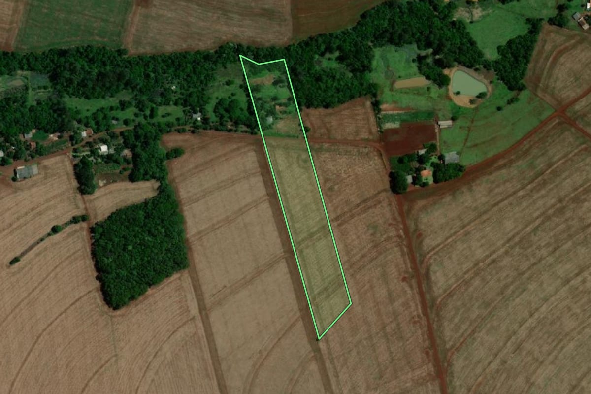 Imagem de satélite do imóvel rural em Serranópolis do Iguaçu (PR), com o contorno declarado no CAR desenhado por cima.