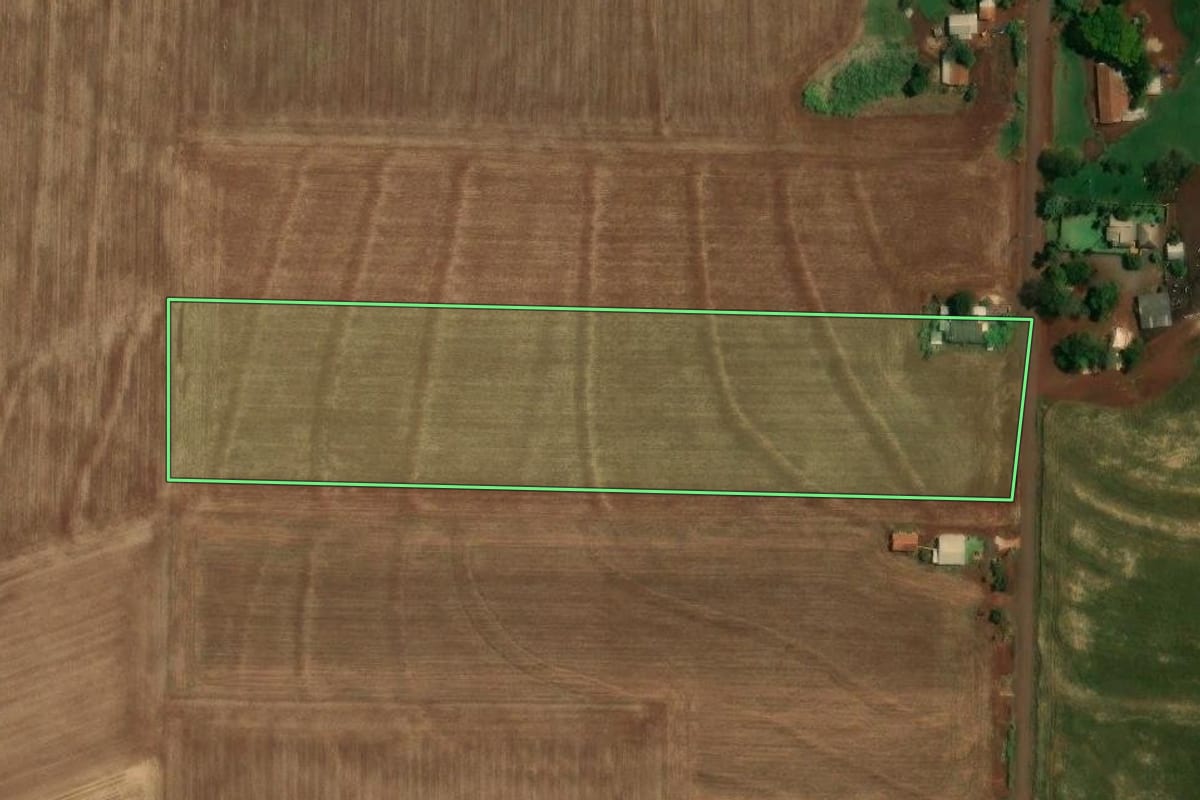 Imagem de satélite do imóvel rural em Toledo (PR), com o contorno declarado no CAR desenhado por cima.