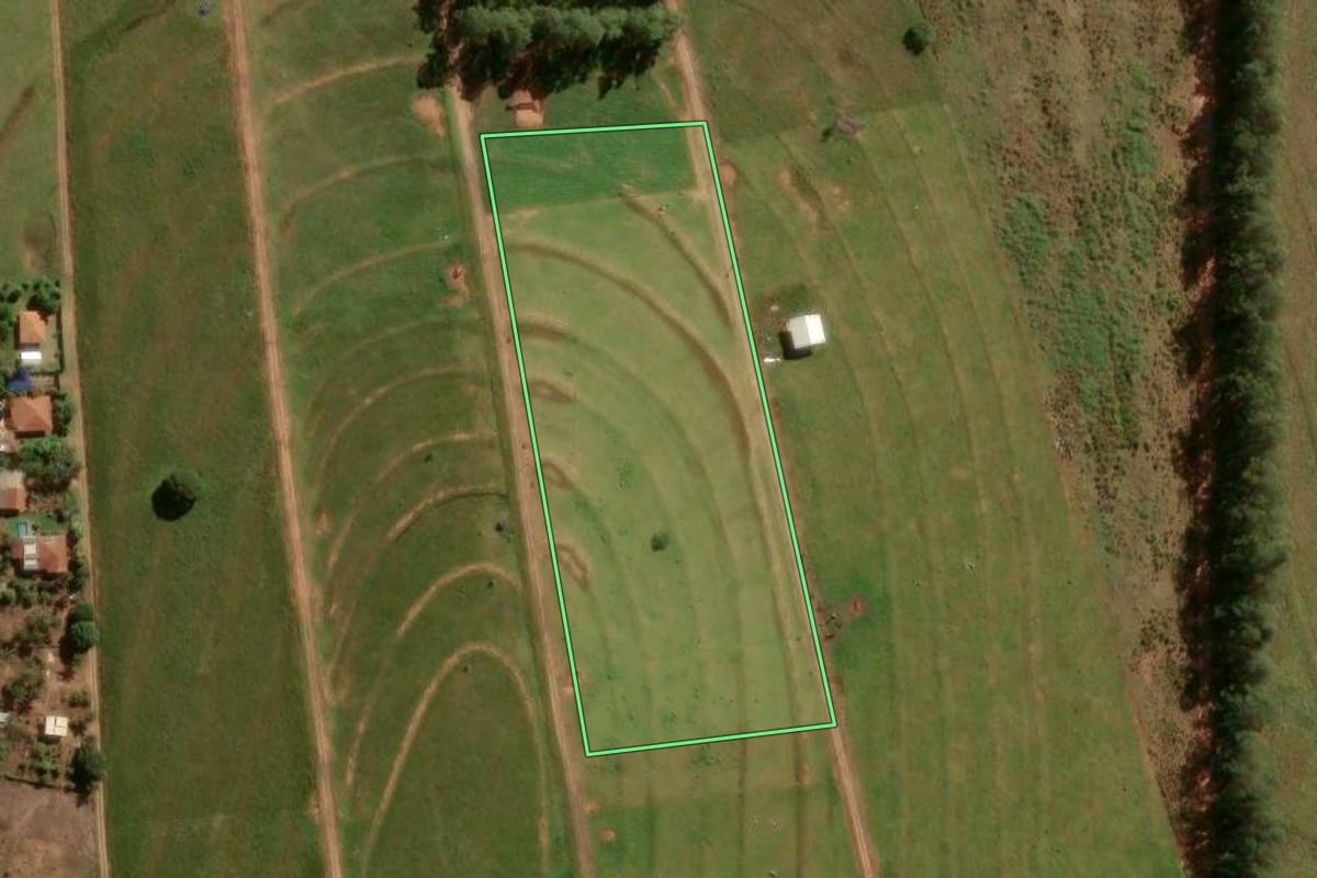 Imagem de satélite do imóvel rural em Umuarama (PR), com o contorno declarado no CAR desenhado por cima.