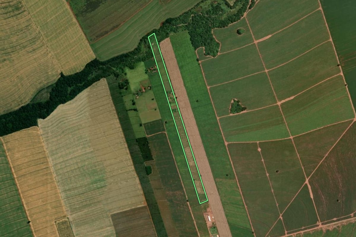 Imagem de satélite do imóvel rural em Uniflor (PR), com o contorno declarado no CAR desenhado por cima.