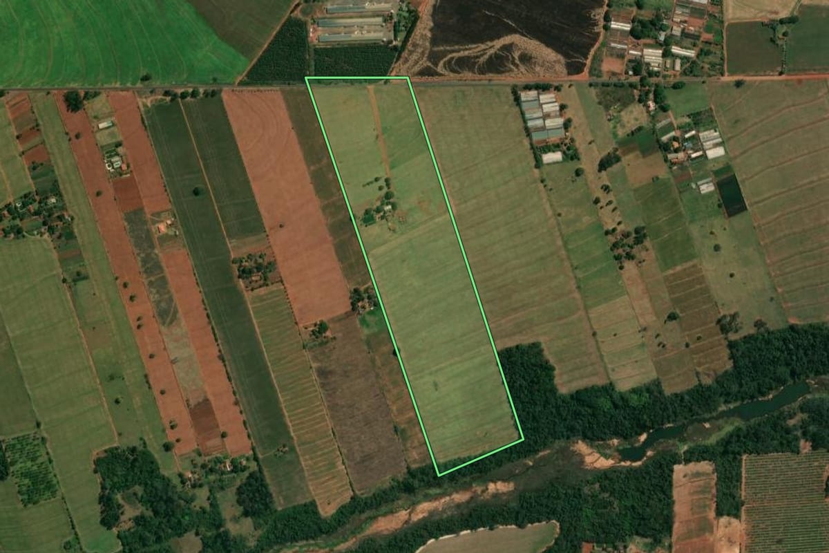 Imagem de satélite do imóvel rural em Uniflor (PR), com o contorno declarado no CAR desenhado por cima.