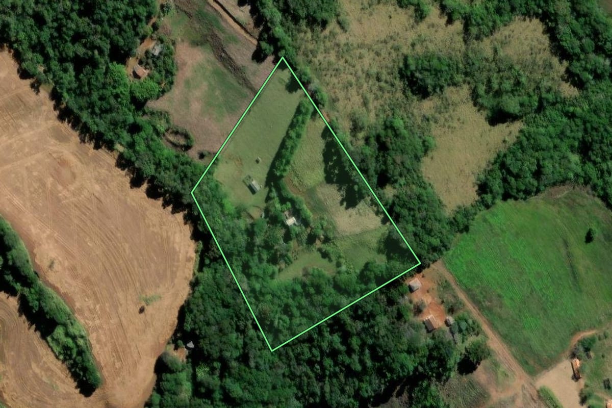 Imagem de satélite do imóvel rural em Ventania (PR), com o contorno declarado no CAR desenhado por cima.
