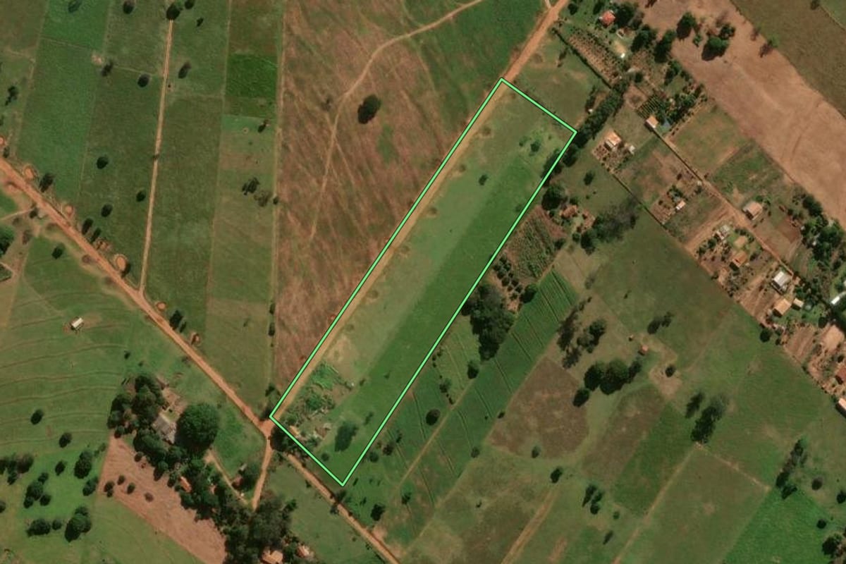 Imagem de satélite do imóvel rural em Xambrê (PR), com o contorno declarado no CAR desenhado por cima.