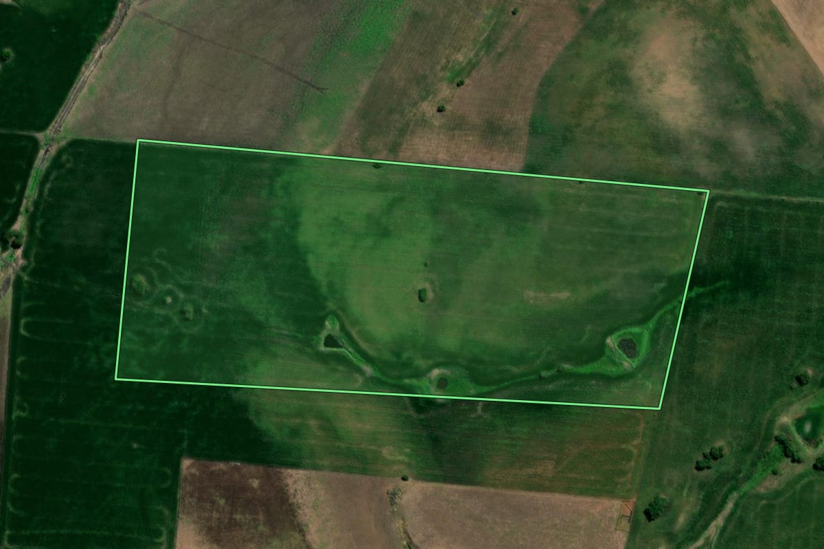 Imagem de satélite do imóvel rural em Aceguá (RS), com o contorno declarado no CAR desenhado por cima.