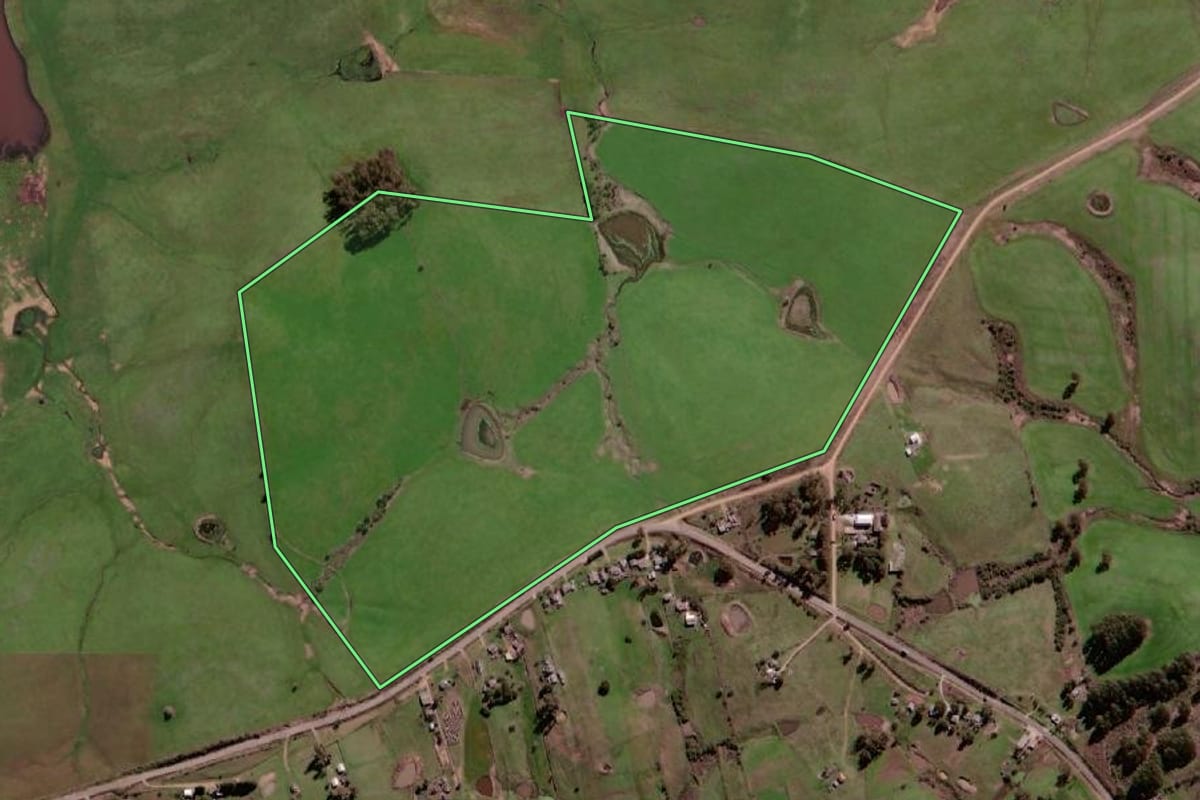 Imagem de satélite do imóvel rural em Aceguá (RS), com o contorno declarado no CAR desenhado por cima.