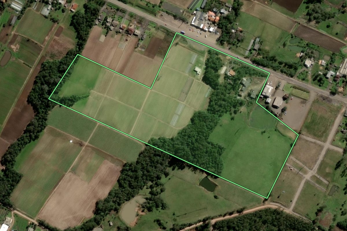 Imagem de satélite do imóvel rural em Agudo (RS), com o contorno declarado no CAR desenhado por cima.