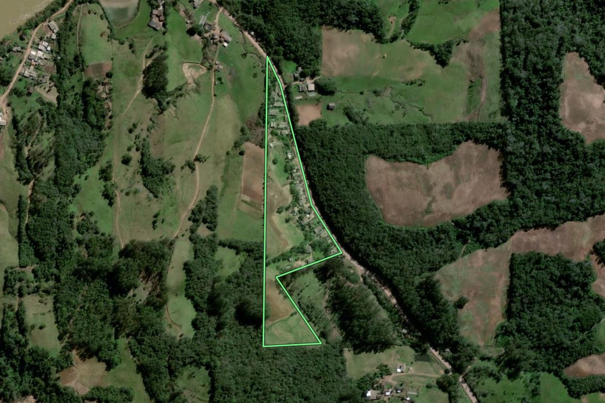 Imagem de satélite do imóvel rural em Agudo (RS), com o contorno declarado no CAR desenhado por cima.