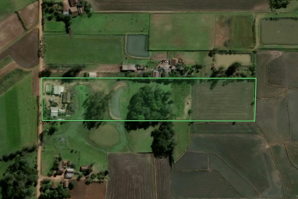 Imagem de satélite do imóvel rural em Agudo (RS), com o contorno declarado no CAR desenhado por cima.